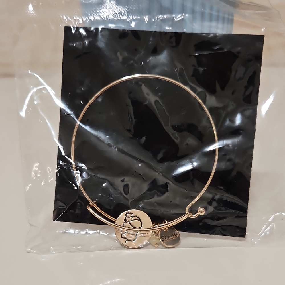 💜 Gold Charm Bangle Strengh Elephant Bracelet